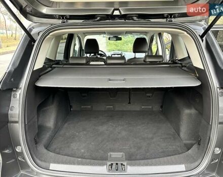 Серый Форд Куга, объемом двигателя 2 л и пробегом 226 тыс. км за 17500 $, фото 19 на Automoto.ua