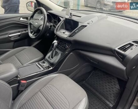 Серый Форд Куга, объемом двигателя 1.5 л и пробегом 88 тыс. км за 17900 $, фото 11 на Automoto.ua