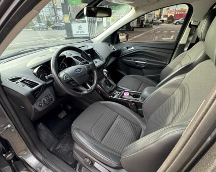 Серый Форд Куга, объемом двигателя 2 л и пробегом 82 тыс. км за 18800 $, фото 4 на Automoto.ua