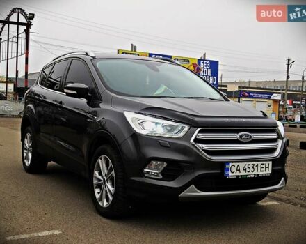 Серый Форд Куга, объемом двигателя 2 л и пробегом 180 тыс. км за 17700 $, фото 1 на Automoto.ua