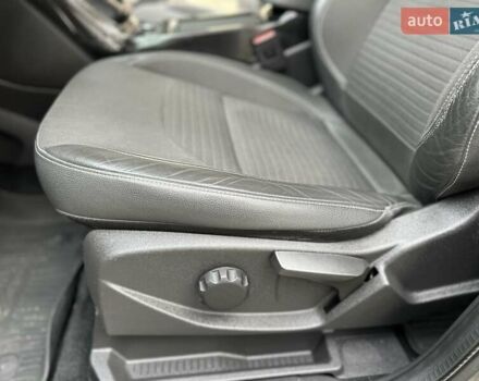 Серый Форд Куга, объемом двигателя 2 л и пробегом 226 тыс. км за 17500 $, фото 31 на Automoto.ua