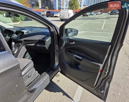 Серый Форд Куга, объемом двигателя 1.5 л и пробегом 35 тыс. км за 21000 $, фото 24 на Automoto.ua