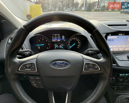 Форд Куга 2019 в Ивано-Франковске на Automoto.ua Серый Форд Куга, объемом двигателя 2 л и пробегом 72 тыс. км за 19800 $, фото 1 на Automoto.ua