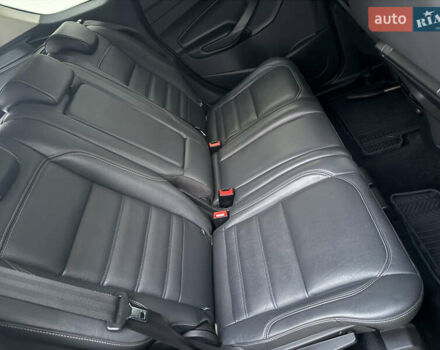 Сірий Форд Куга, об'ємом двигуна 2 л та пробігом 113 тис. км за 23000 $, фото 10 на Automoto.ua