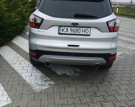 Серый Форд Куга, объемом двигателя 1.5 л и пробегом 171 тыс. км за 14800 $, фото 4 на Automoto.ua