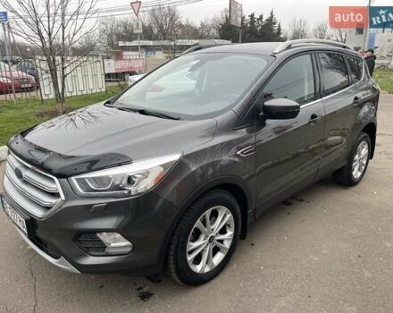 Серый Форд Куга, объемом двигателя 1.5 л и пробегом 88 тыс. км за 17900 $, фото 4 на Automoto.ua