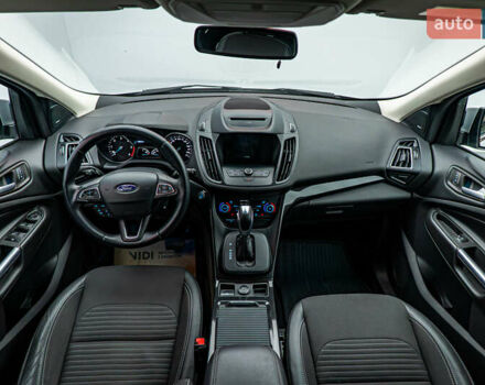 Серый Форд Куга, объемом двигателя 2 л и пробегом 128 тыс. км за 17705 $, фото 9 на Automoto.ua