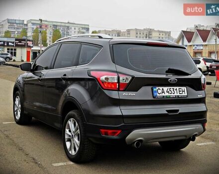Серый Форд Куга, объемом двигателя 2 л и пробегом 180 тыс. км за 17700 $, фото 3 на Automoto.ua