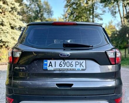 Серый Форд Куга, объемом двигателя 2 л и пробегом 138 тыс. км за 16700 $, фото 5 на Automoto.ua