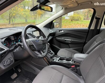 Серый Форд Куга, объемом двигателя 1.5 л и пробегом 36 тыс. км за 19990 $, фото 11 на Automoto.ua