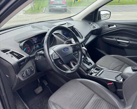 Серый Форд Куга, объемом двигателя 1.5 л и пробегом 134 тыс. км за 17000 $, фото 6 на Automoto.ua