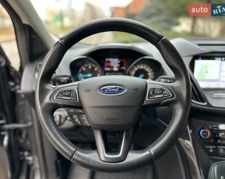 Серый Форд Куга, объемом двигателя 2 л и пробегом 226 тыс. км за 17500 $, фото 24 на Automoto.ua