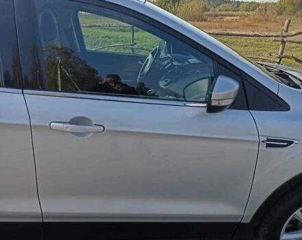 Серый Форд Куга, объемом двигателя 2 л и пробегом 164 тыс. км за 15500 $, фото 4 на Automoto.ua