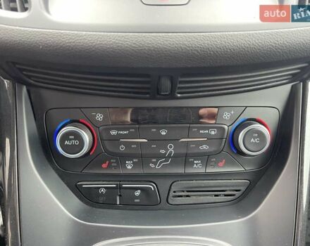 Серый Форд Куга, объемом двигателя 1.5 л и пробегом 88 тыс. км за 17900 $, фото 18 на Automoto.ua