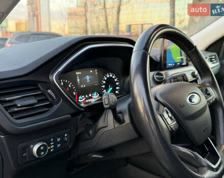 Серый Форд Куга, объемом двигателя 1.5 л и пробегом 142 тыс. км за 20500 $, фото 11 на Automoto.ua