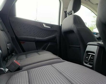 Серый Форд Куга, объемом двигателя 1.5 л и пробегом 54 тыс. км за 22500 $, фото 11 на Automoto.ua