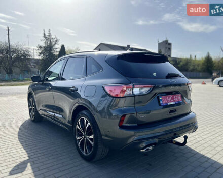 Сірий Форд Куга, об'ємом двигуна 2 л та пробігом 232 тис. км за 23487 $, фото 6 на Automoto.ua