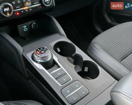 Серый Форд Куга, объемом двигателя 1.5 л и пробегом 142 тыс. км за 20500 $, фото 15 на Automoto.ua