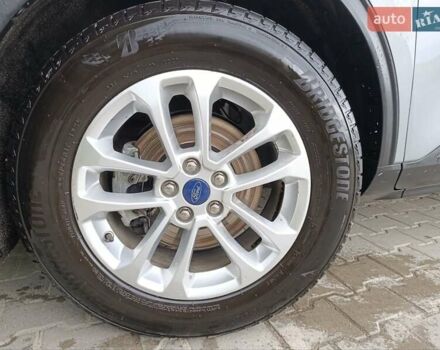 Серый Форд Куга, объемом двигателя 1.5 л и пробегом 54 тыс. км за 22500 $, фото 7 на Automoto.ua