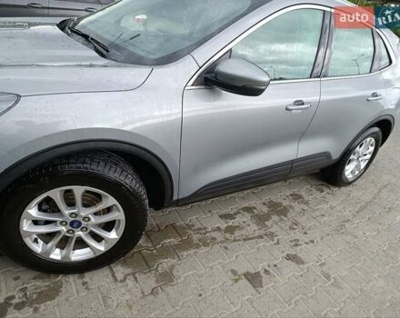 Серый Форд Куга, объемом двигателя 1.5 л и пробегом 54 тыс. км за 22500 $, фото 1 на Automoto.ua