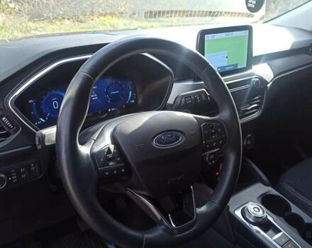 Серый Форд Куга, объемом двигателя 1.5 л и пробегом 80 тыс. км за 22700 $, фото 4 на Automoto.ua