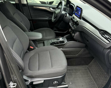 Серый Форд Куга, объемом двигателя 1.5 л и пробегом 68 тыс. км за 22500 $, фото 20 на Automoto.ua