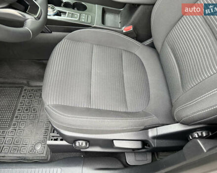 Серый Форд Куга, объемом двигателя 1.5 л и пробегом 68 тыс. км за 22500 $, фото 10 на Automoto.ua