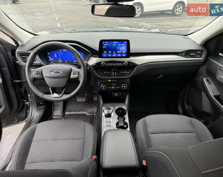 Серый Форд Куга, объемом двигателя 1.5 л и пробегом 68 тыс. км за 22500 $, фото 14 на Automoto.ua