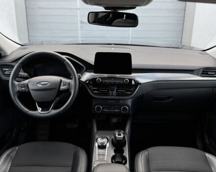 Форд Куга 2021 у Львові на Automoto.ua Сірий Форд Куга, об'ємом двигуна 2.5 л та пробігом 196 тис. км за 20900 $, фото 4 на Automoto.ua