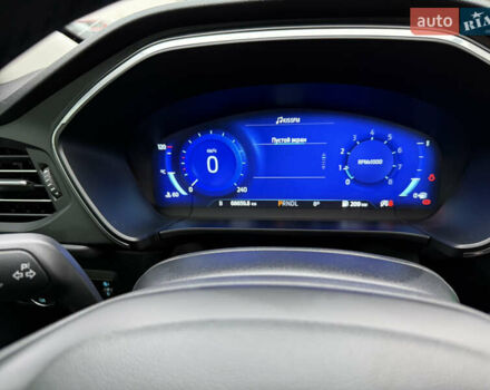 Серый Форд Куга, объемом двигателя 1.5 л и пробегом 68 тыс. км за 22500 $, фото 22 на Automoto.ua