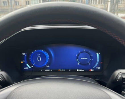 Серый Форд Куга, объемом двигателя 1.5 л и пробегом 61 тыс. км за 27000 $, фото 5 на Automoto.ua