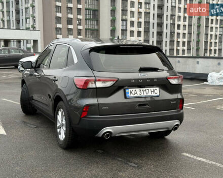 Серый Форд Куга, объемом двигателя 1.5 л и пробегом 68 тыс. км за 22500 $, фото 2 на Automoto.ua