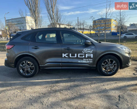 Серый Форд Куга, объемом двигателя 1.5 л и пробегом 2 тыс. км за 27525 $, фото 6 на Automoto.ua