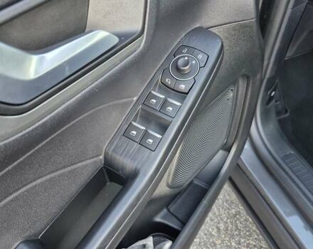 Сірий Форд Куга, об'ємом двигуна 2.49 л та пробігом 27 тис. км за 27200 $, фото 24 на Automoto.ua