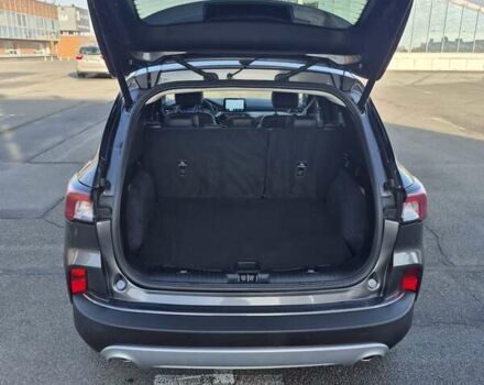 Сірий Форд Куга, об'ємом двигуна 2.49 л та пробігом 27 тис. км за 27200 $, фото 31 на Automoto.ua