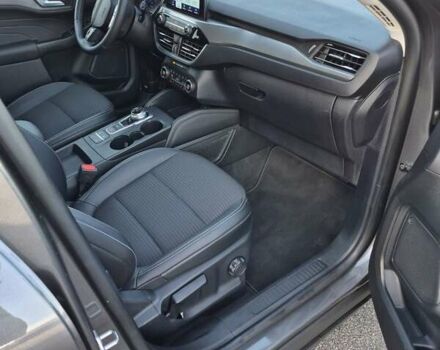 Сірий Форд Куга, об'ємом двигуна 2.49 л та пробігом 27 тис. км за 27200 $, фото 29 на Automoto.ua