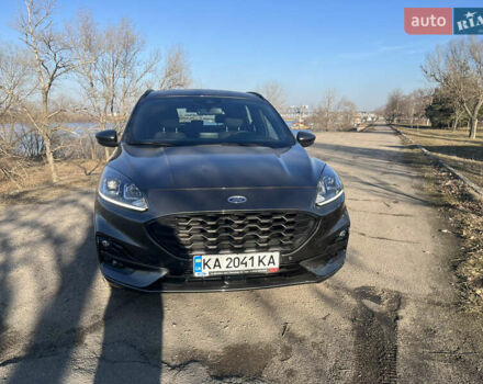 Серый Форд Куга, объемом двигателя 1.5 л и пробегом 2 тыс. км за 27525 $, фото 8 на Automoto.ua