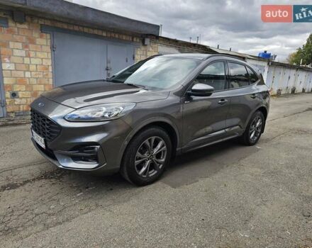 Серый Форд Куга, объемом двигателя 1.5 л и пробегом 43 тыс. км за 15700 $, фото 7 на Automoto.ua