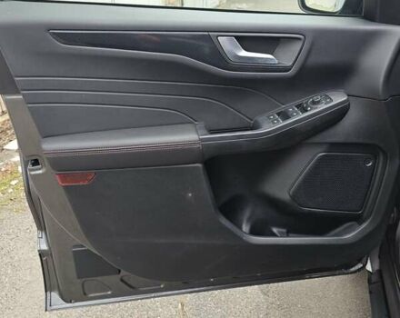 Серый Форд Куга, объемом двигателя 1.5 л и пробегом 43 тыс. км за 15700 $, фото 13 на Automoto.ua