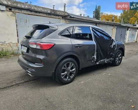 Серый Форд Куга, объемом двигателя 1.5 л и пробегом 43 тыс. км за 15700 $, фото 4 на Automoto.ua