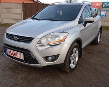 Серый Форд Куга, объемом двигателя 2 л и пробегом 269 тыс. км за 9200 $, фото 1 на Automoto.ua