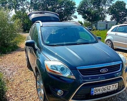 Серый Форд Куга, объемом двигателя 2 л и пробегом 300 тыс. км за 8000 $, фото 1 на Automoto.ua