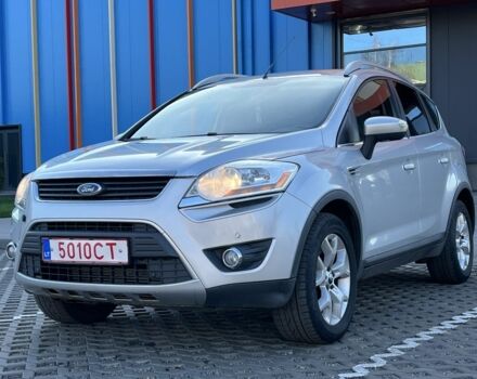 Сірий Форд Куга, об'ємом двигуна 2 л та пробігом 290 тис. км за 4400 $, фото 1 на Automoto.ua