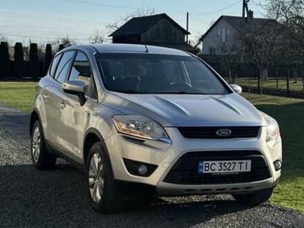 Форд Куга 2009 у Яворове на Automoto.ua Сірий Форд Куга, об'ємом двигуна 2 л та пробігом 184 тис. км за 9600 $, фото 1 на Automoto.ua