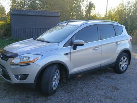 Серый Форд Куга, объемом двигателя 2 л и пробегом 273 тыс. км за 9900 $, фото 1 на Automoto.ua