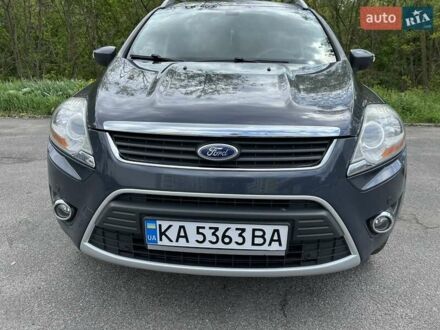 Форд Куга 2011 в Киеве на Automoto.ua Серый Форд Куга, объемом двигателя 2.52 л и пробегом 199 тыс. км за 11000 $, фото 1 на Automoto.ua