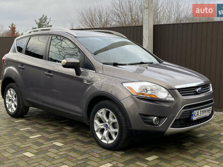 Сірий Форд Куга, об'ємом двигуна 2 л та пробігом 210 тис. км за 12100 $, фото 1 на Automoto.ua