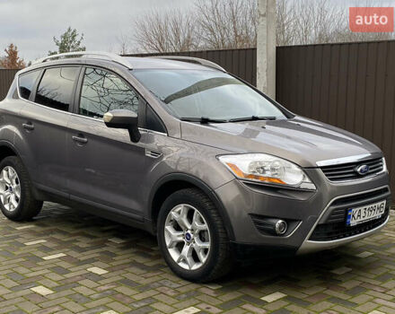 Сірий Форд Куга, об'ємом двигуна 2 л та пробігом 210 тис. км за 12100 $, фото 1 на Automoto.ua