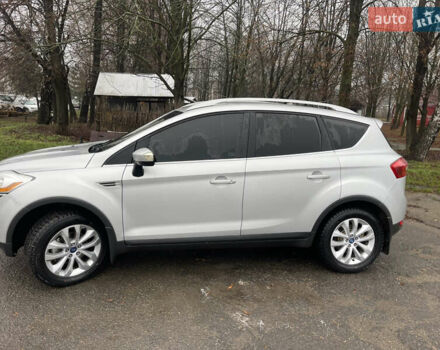 Серый Форд Куга, объемом двигателя 2 л и пробегом 184 тыс. км за 9500 $, фото 1 на Automoto.ua