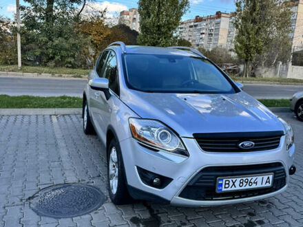 Сірий Форд Куга, об'ємом двигуна 2 л та пробігом 198 тис. км за 9500 $, фото 1 на Automoto.ua